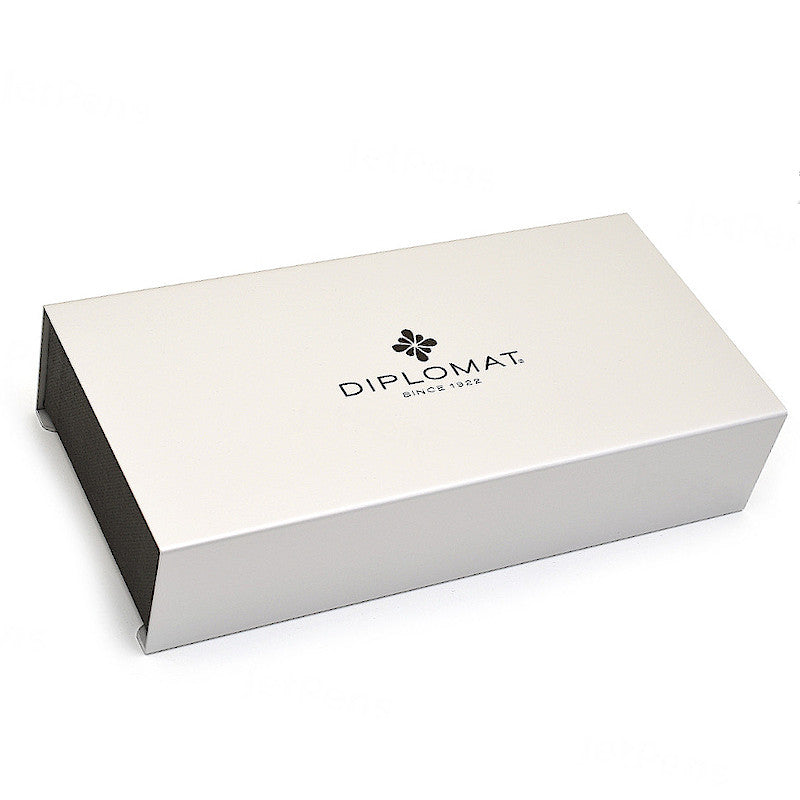 DIPLOMAT ESTEEM Lacquer Black