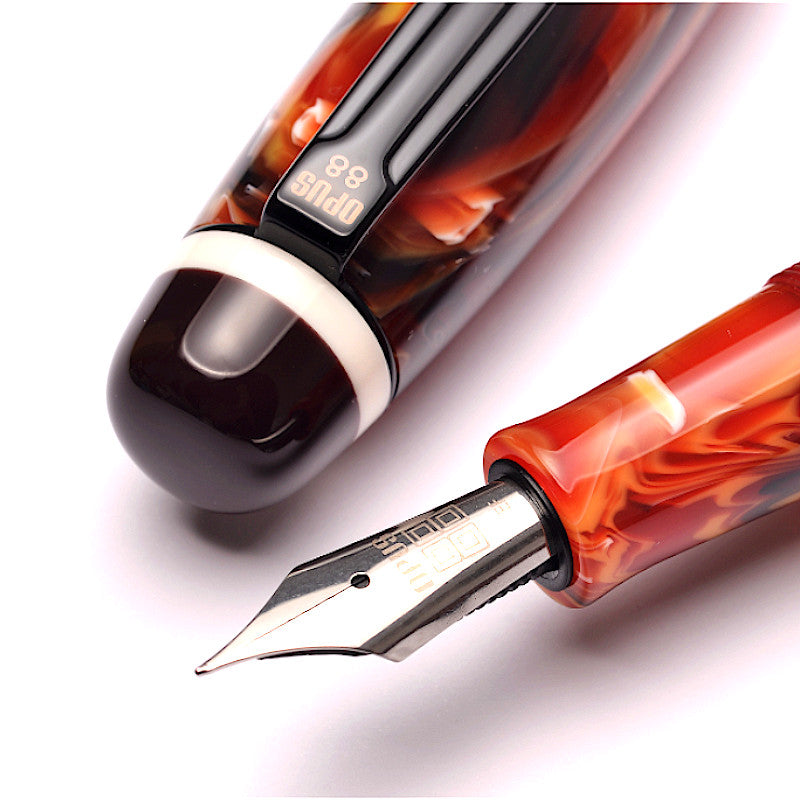 Opus 88 Bela Red