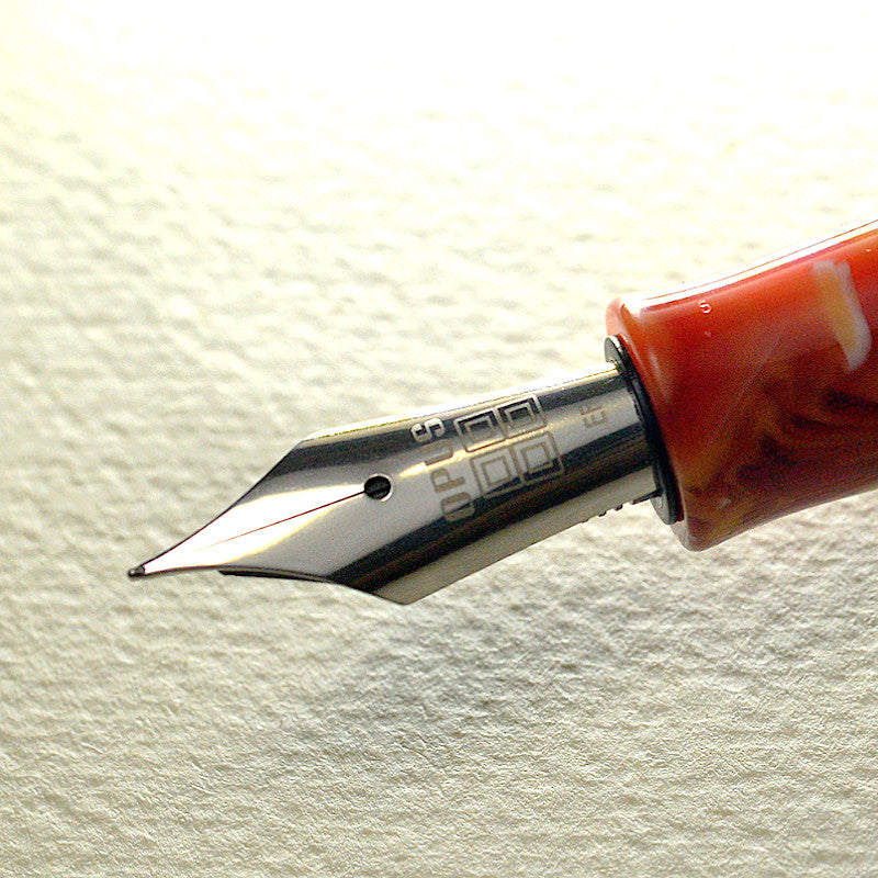 Opus 88 Bela Red