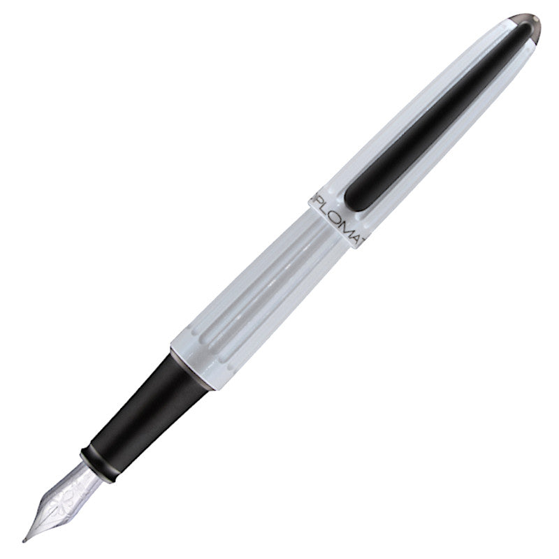 DIPLOMAT AERO Lacquer Pearl White